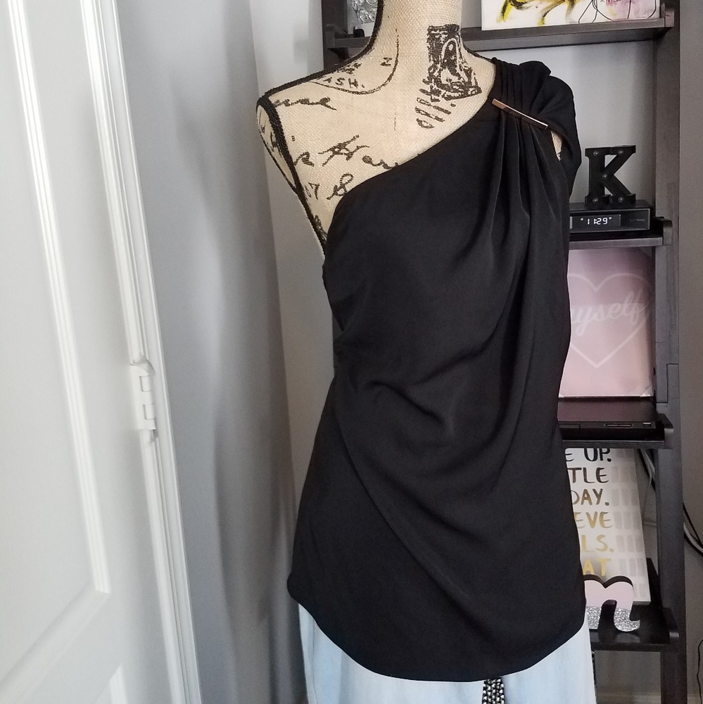 One Shoulder Top